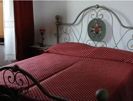 Degli Oleandri * Canneto (Lazio)